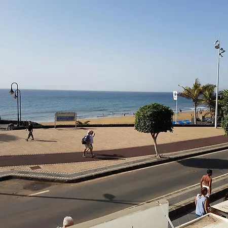 Front Line Apartment Apartament Puerto del Carmen (Lanzarote)